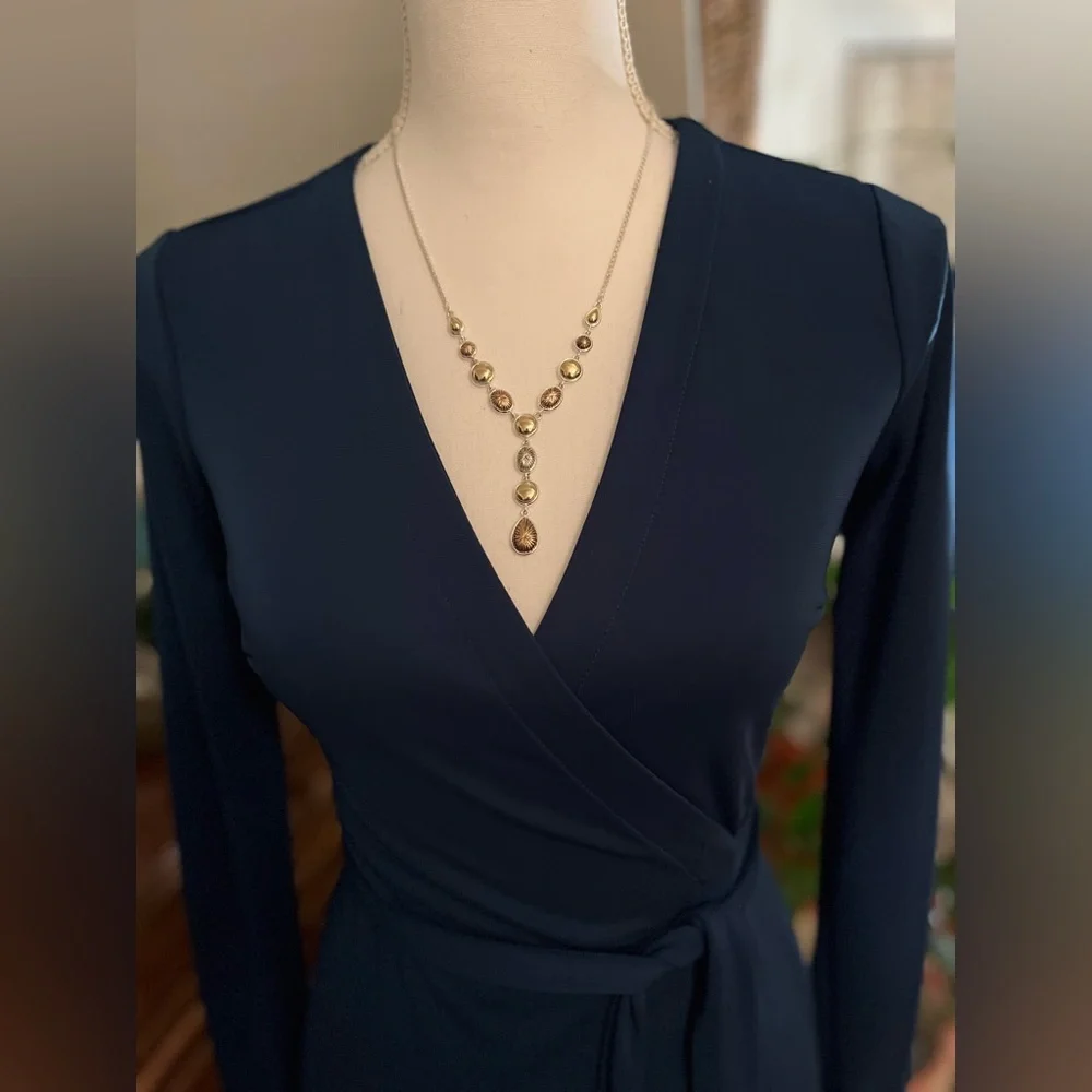 Ann Taylor wrap dress - Picture 6 of 9